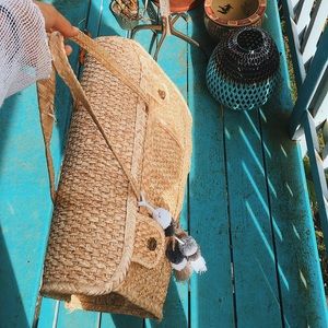 Woven tote bag